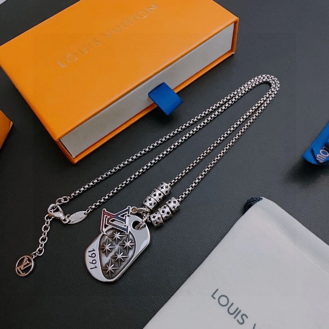 Louis Vuitton Necklaces — ffef0515
