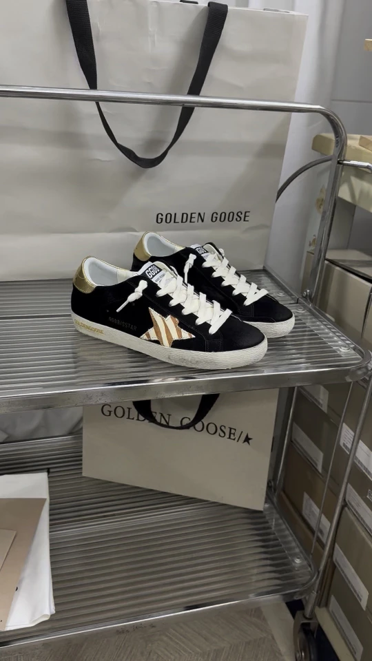 Golden Goose Sneakers — dd15164f
