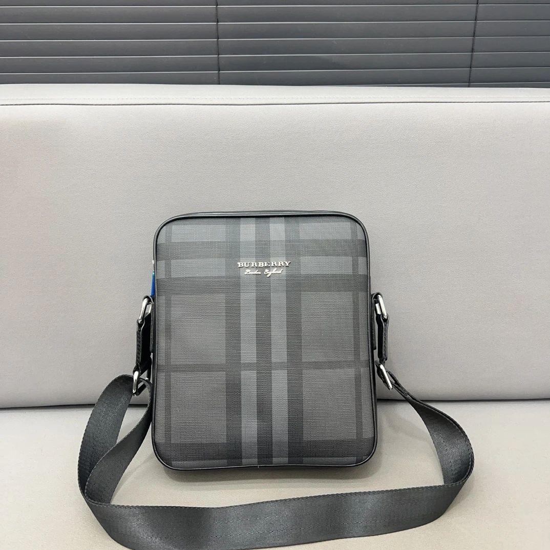Burberry Bag — 6b360e88