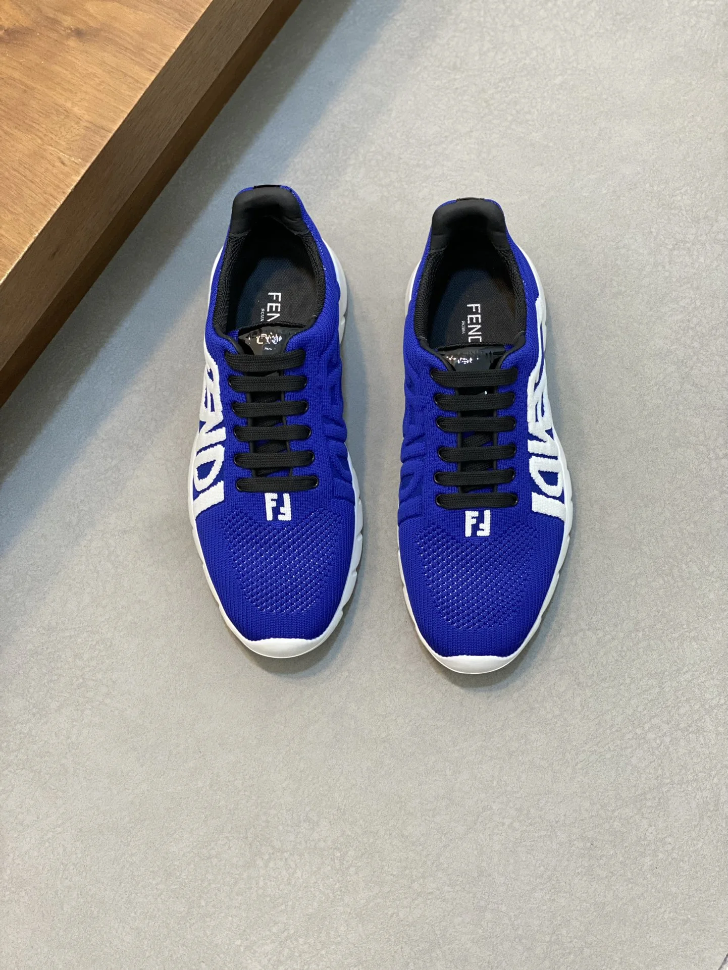 Fendi Sneakers — 0512d09e