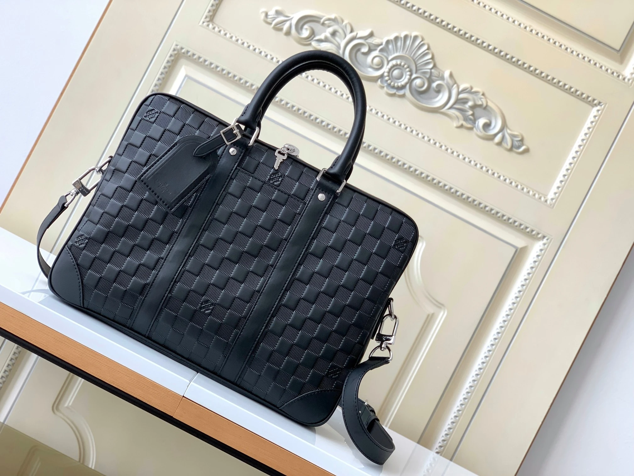 Briefcases — 109e1f8e
