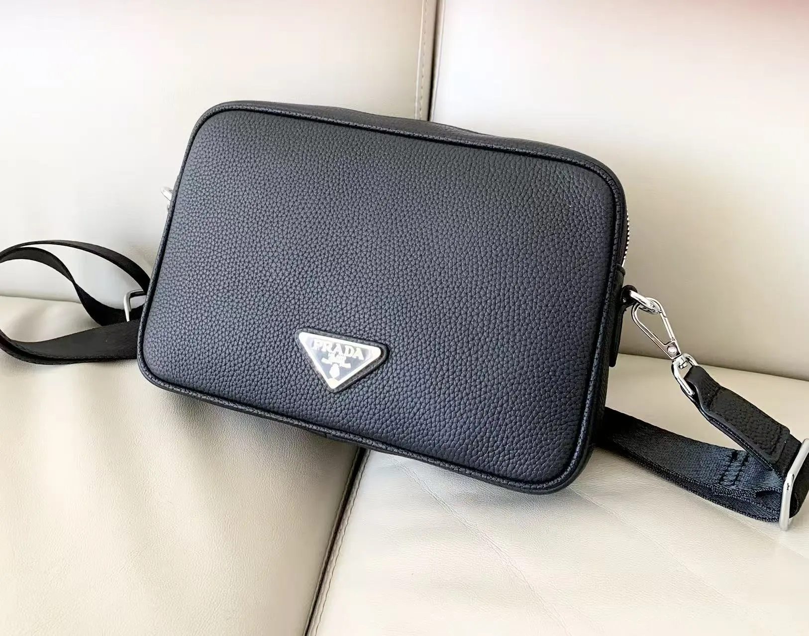Prada Bag — baf5d564