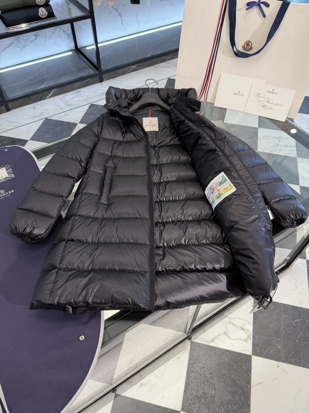 Moncler Down Jackets — e91fcf5c