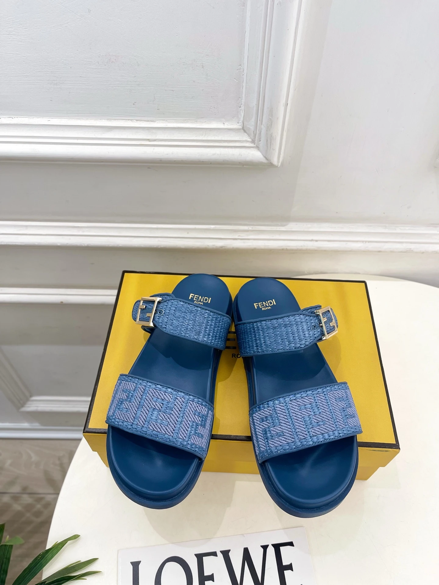 Fendi Slippers — 6a407d33