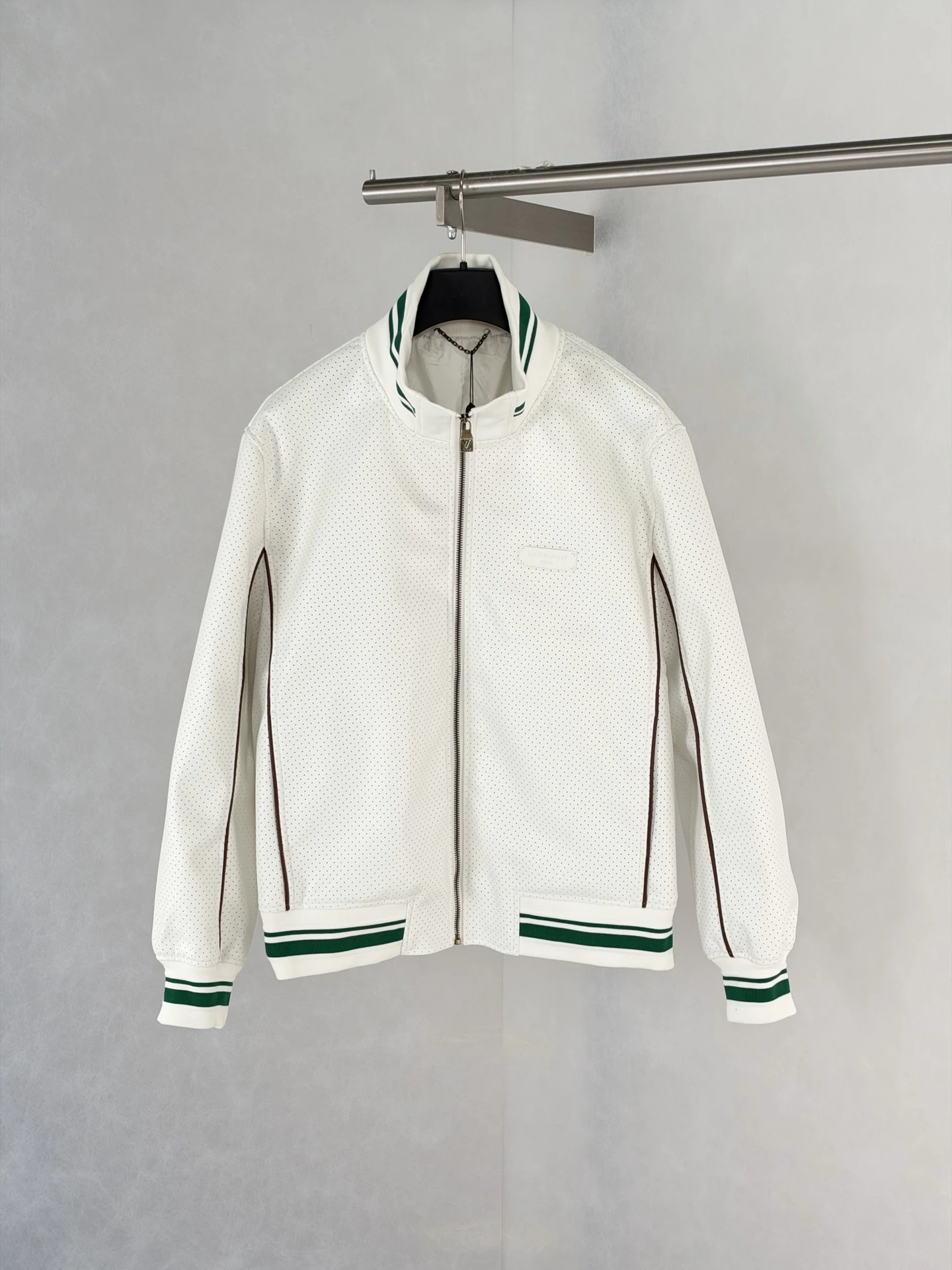 Jackets — 7401cbf3