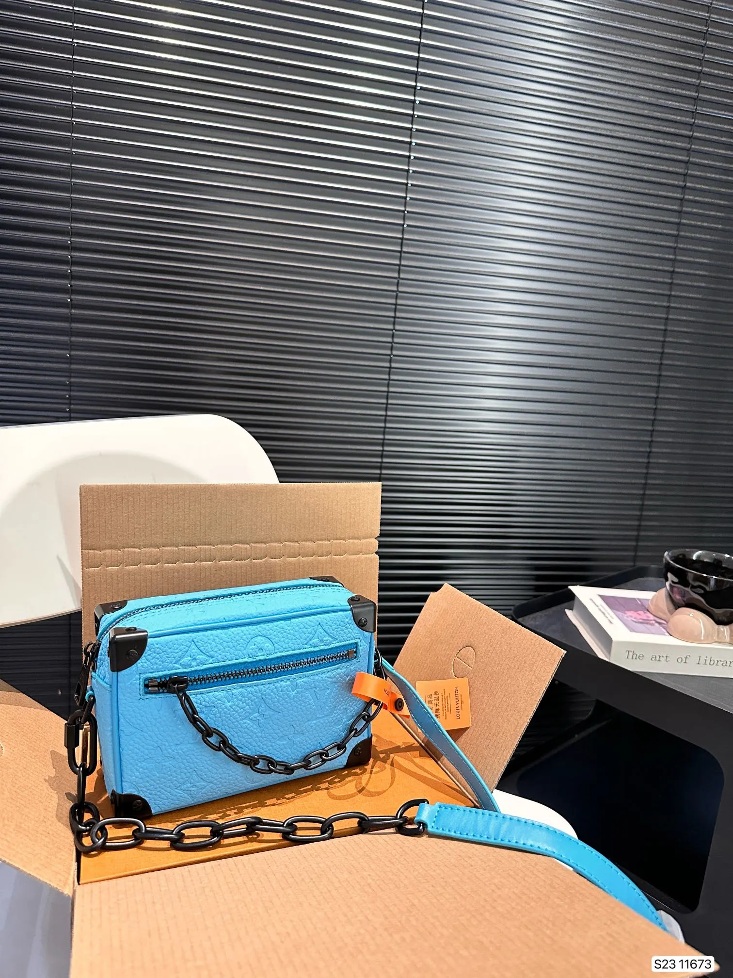 Louis Vuitton Bag — 44117f6b