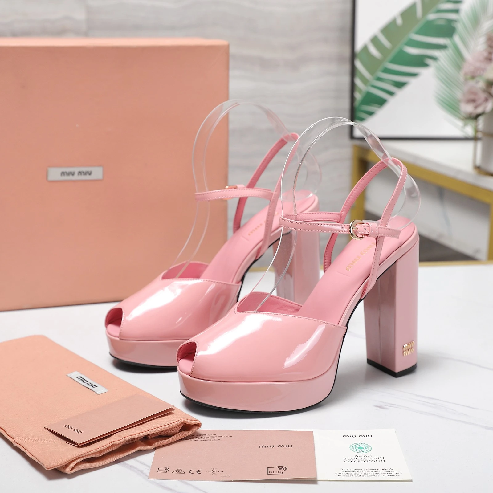 Miu Miu Sandals — c1105751