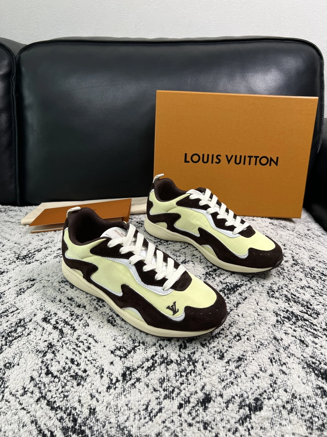 Louis Vuitton Sneakers — 04c7fed0
