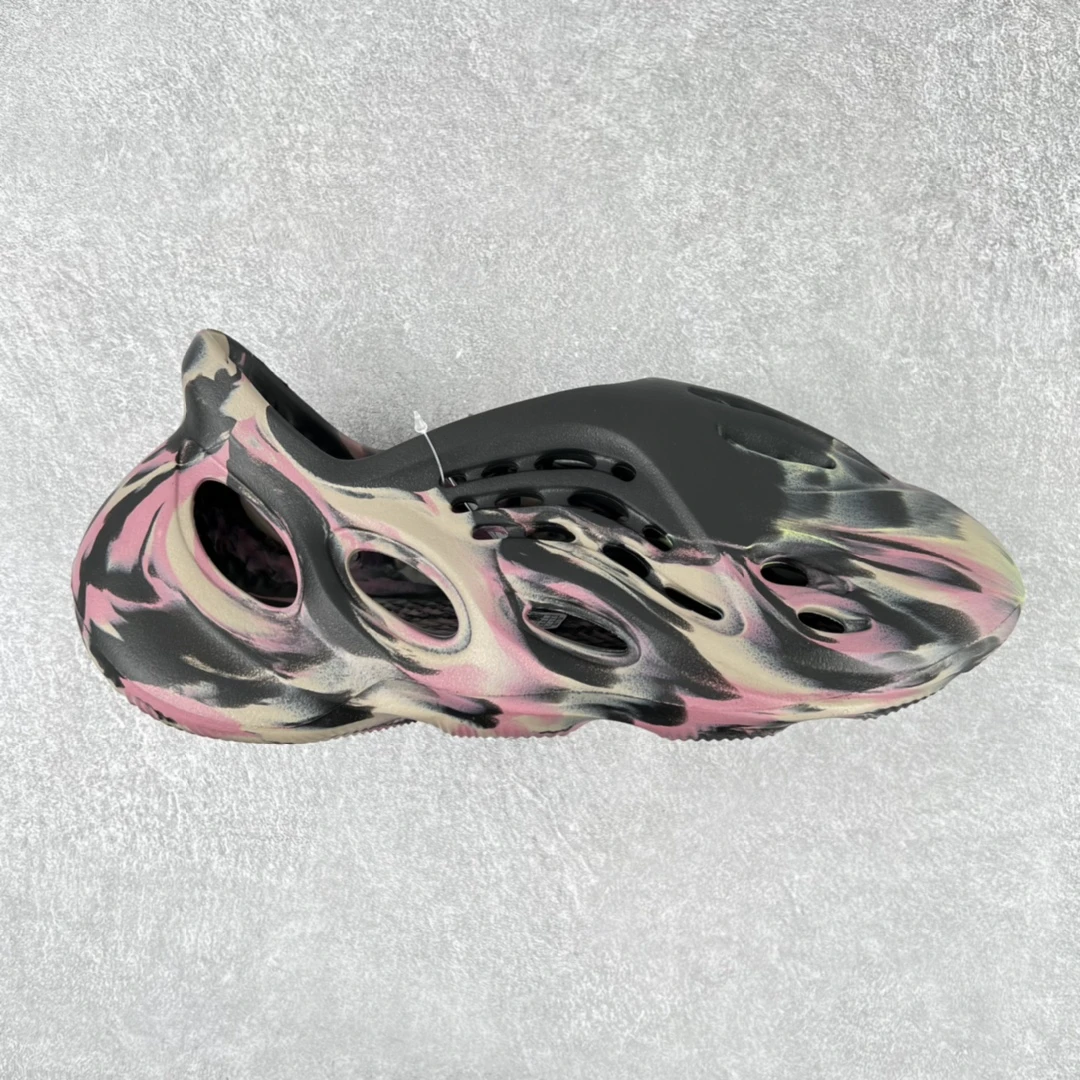 Adidas Shoes — f2af531d
