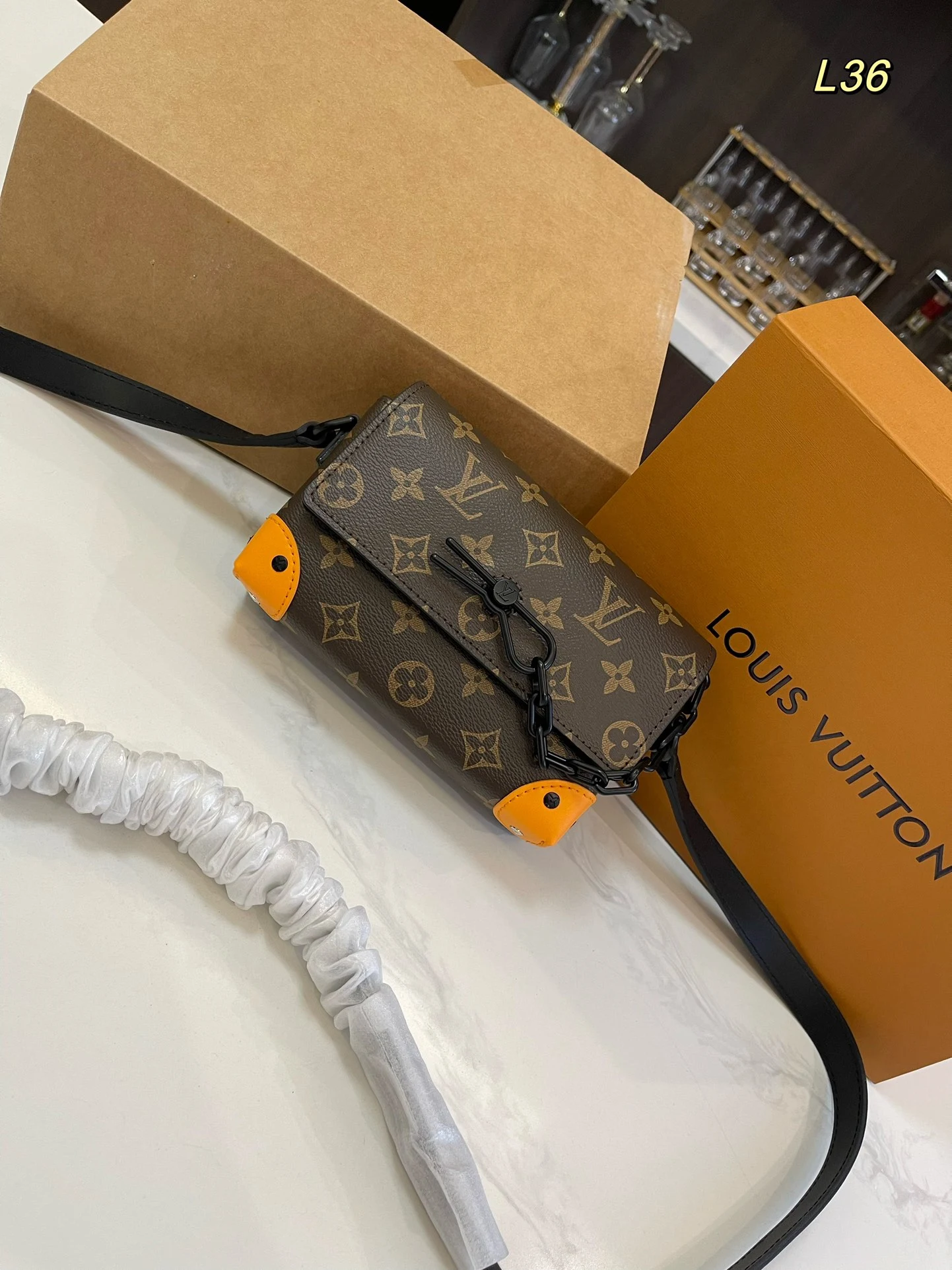 Louis Vuitton Bag — 39bfc896
