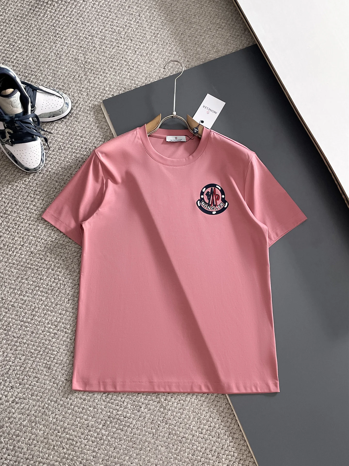 Moncler T-Shirt — e702d698