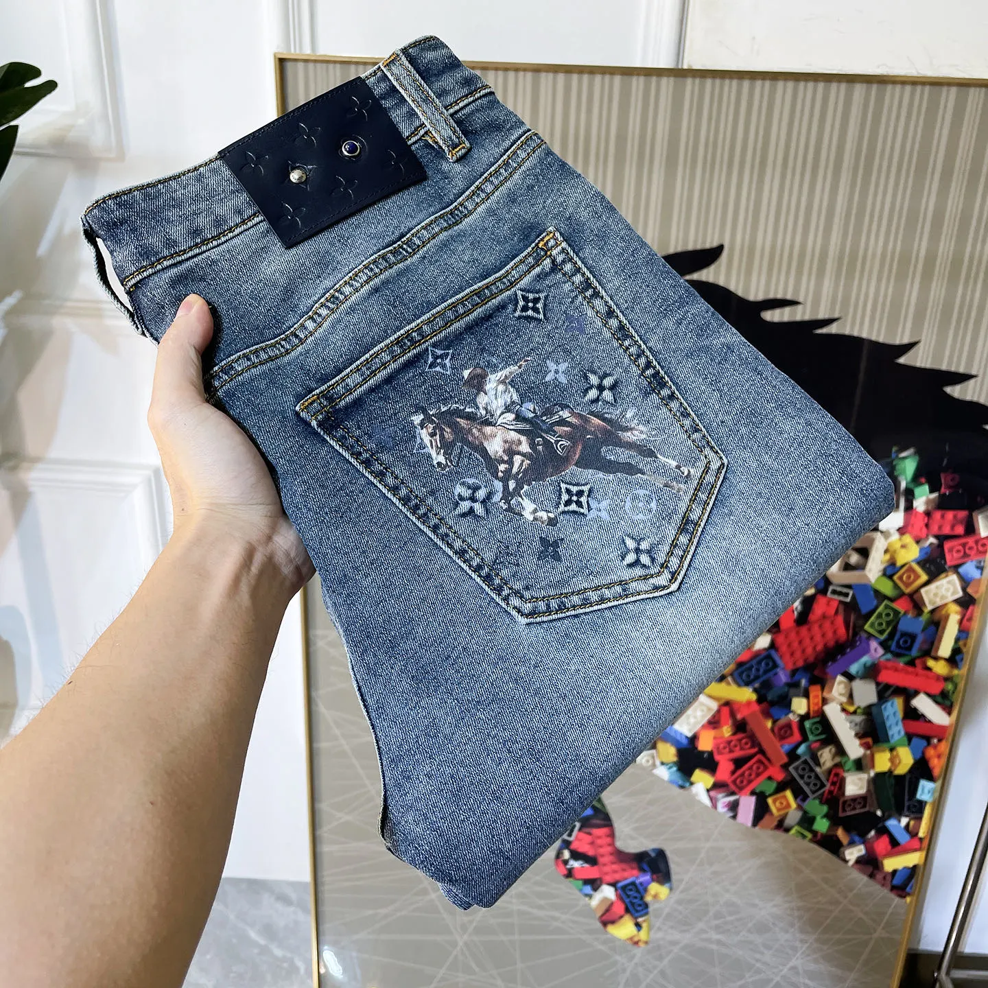 Louis Vuitton Jeans — 7f77651a