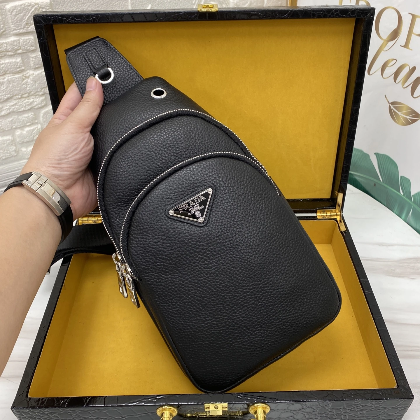 Prada Bag — fa486e30