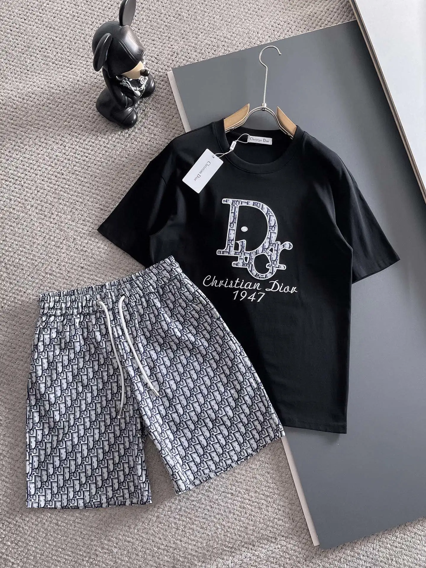 Dior T-Shirt — b3fe8104
