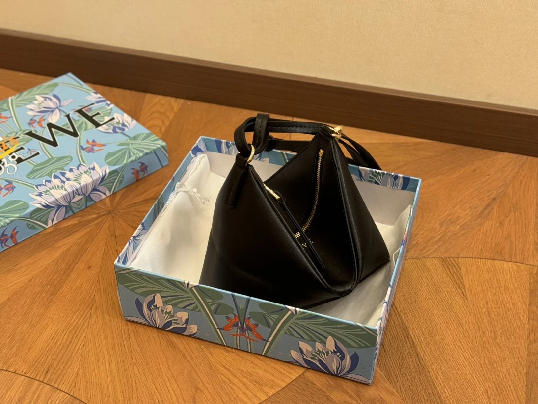 Loewe Bag — 5ab4ef00