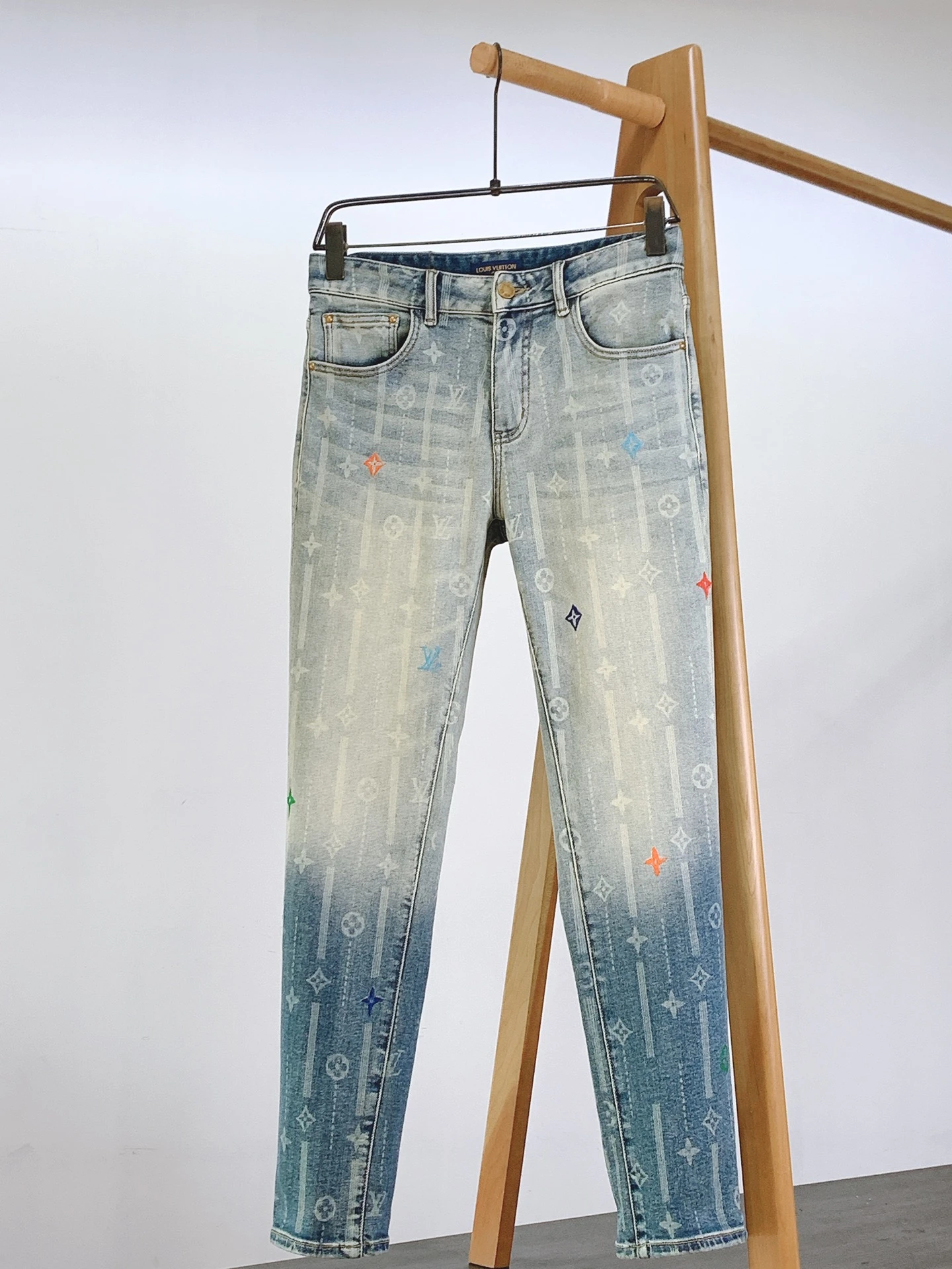 Louis Vuitton Jeans — c83b261e