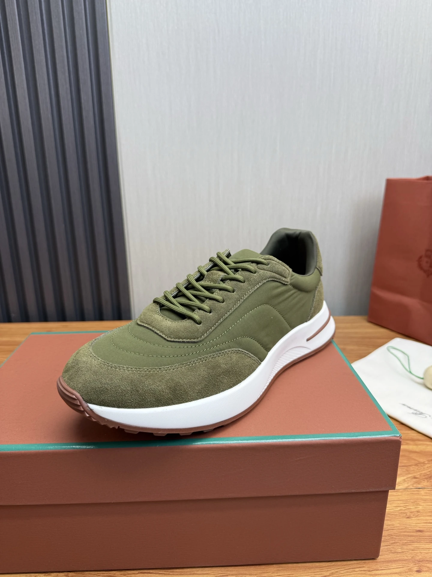 Loro Piana Sneakers — 6788ea0e