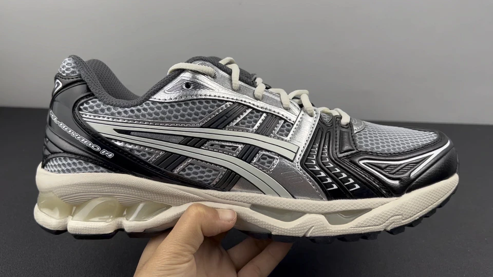 Asics Shoes — 0387c8fd