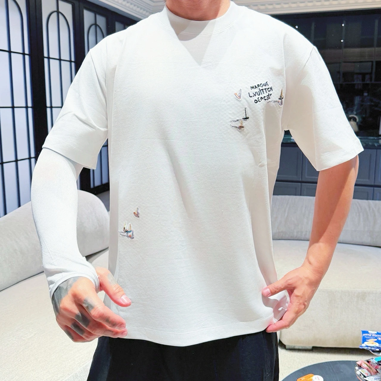 Louis Vuitton T-Shirt — ab8dc3e0