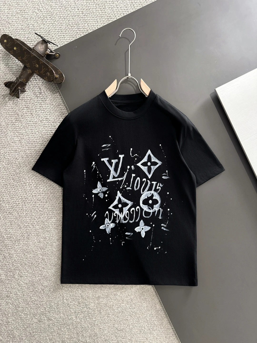 Louis Vuitton T-Shirt — d4a3d983