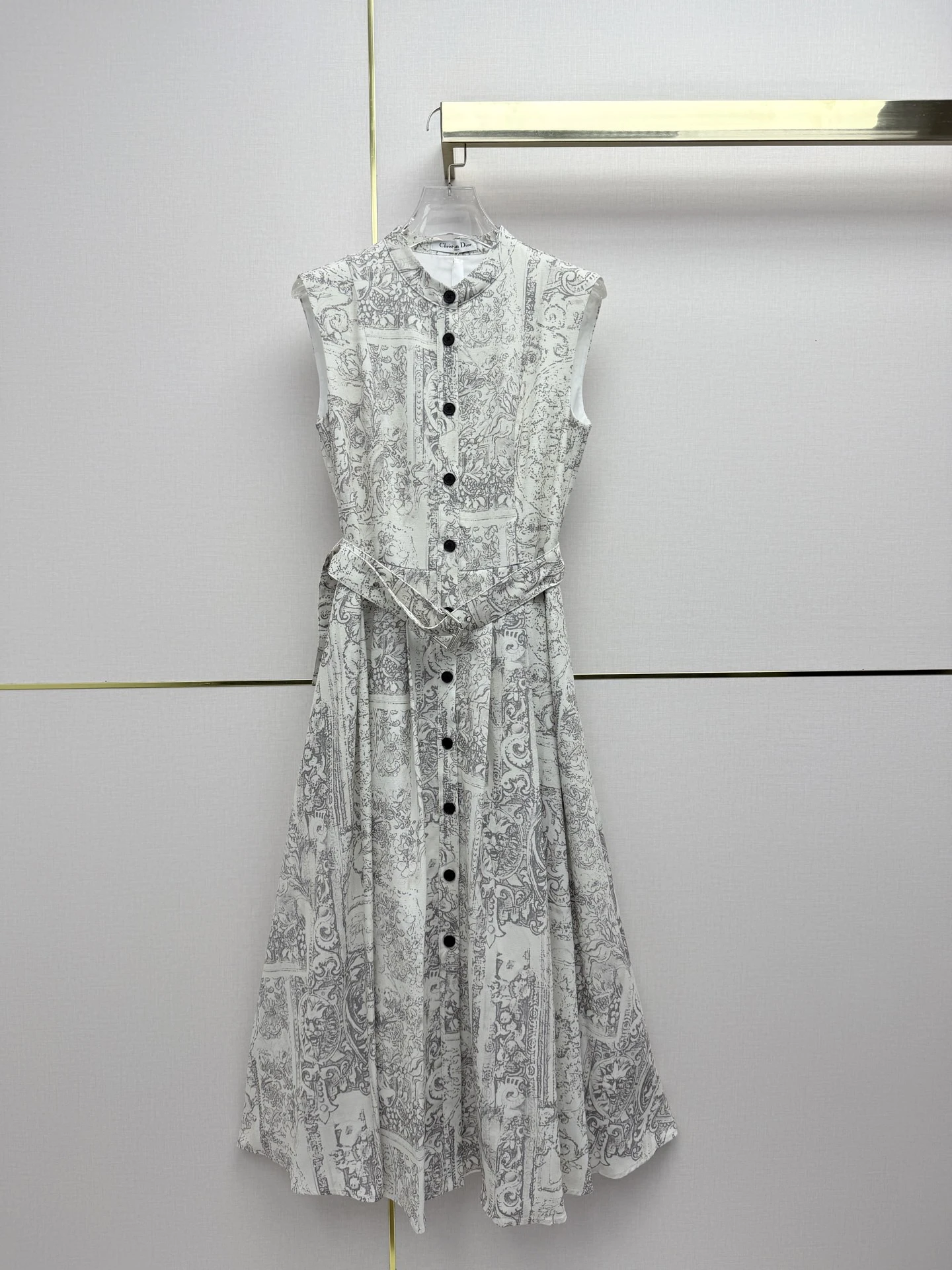 Dresses — 9428075b
