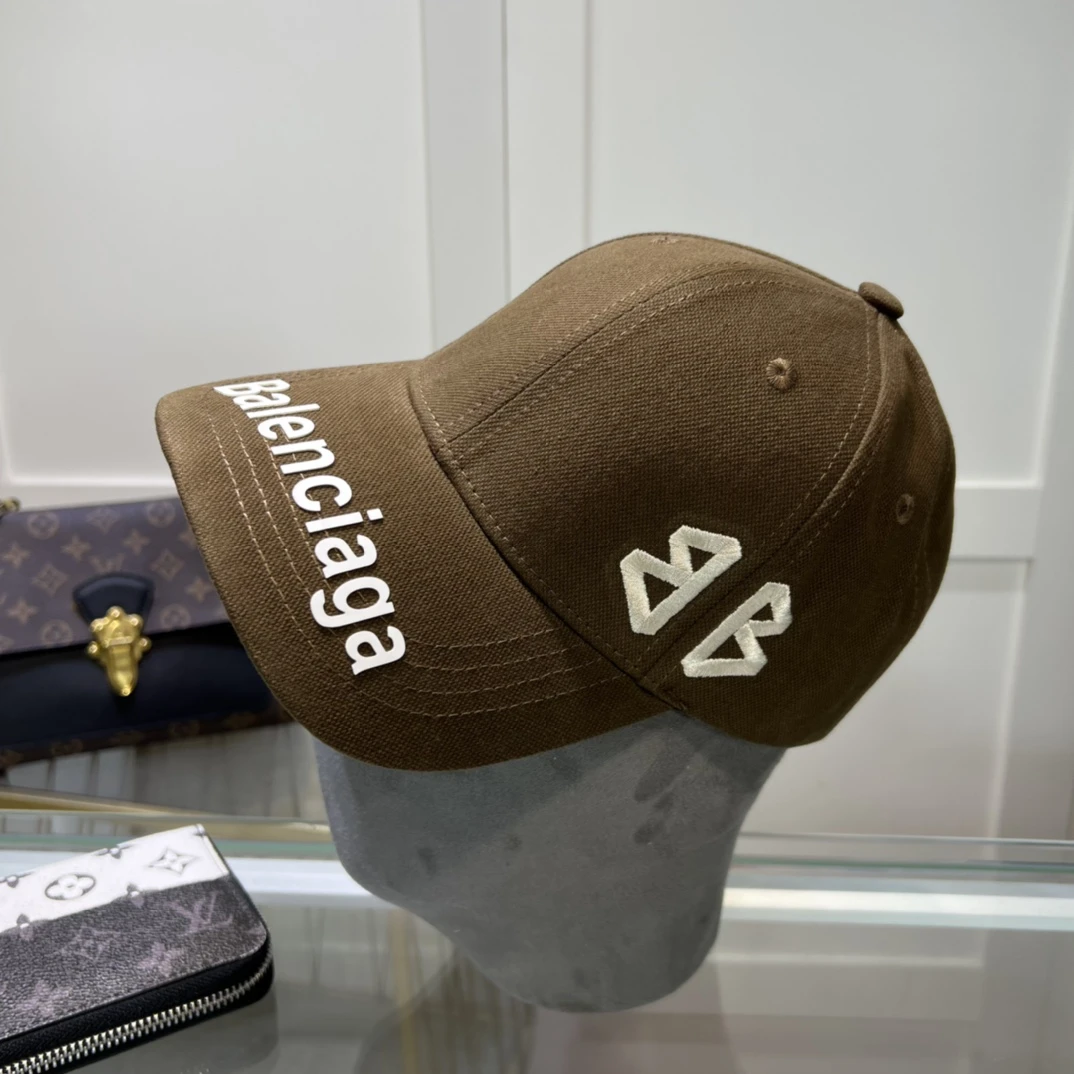 Balenciaga Hat — 30325f2f