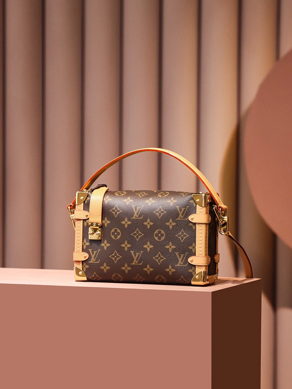 Louis Vuitton Bag — 8dd1d062