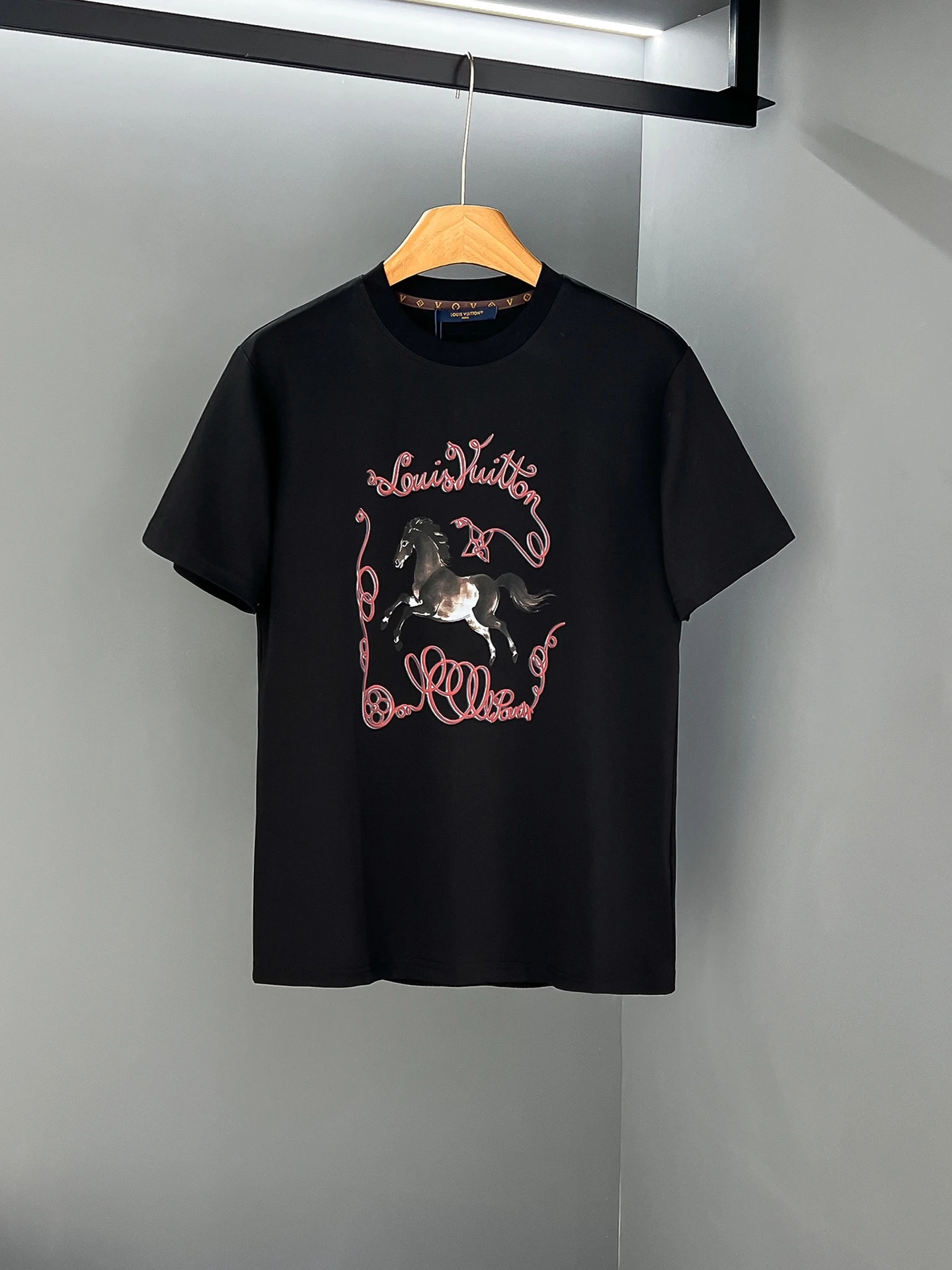 Louis Vuitton T-Shirt — 223e03c8