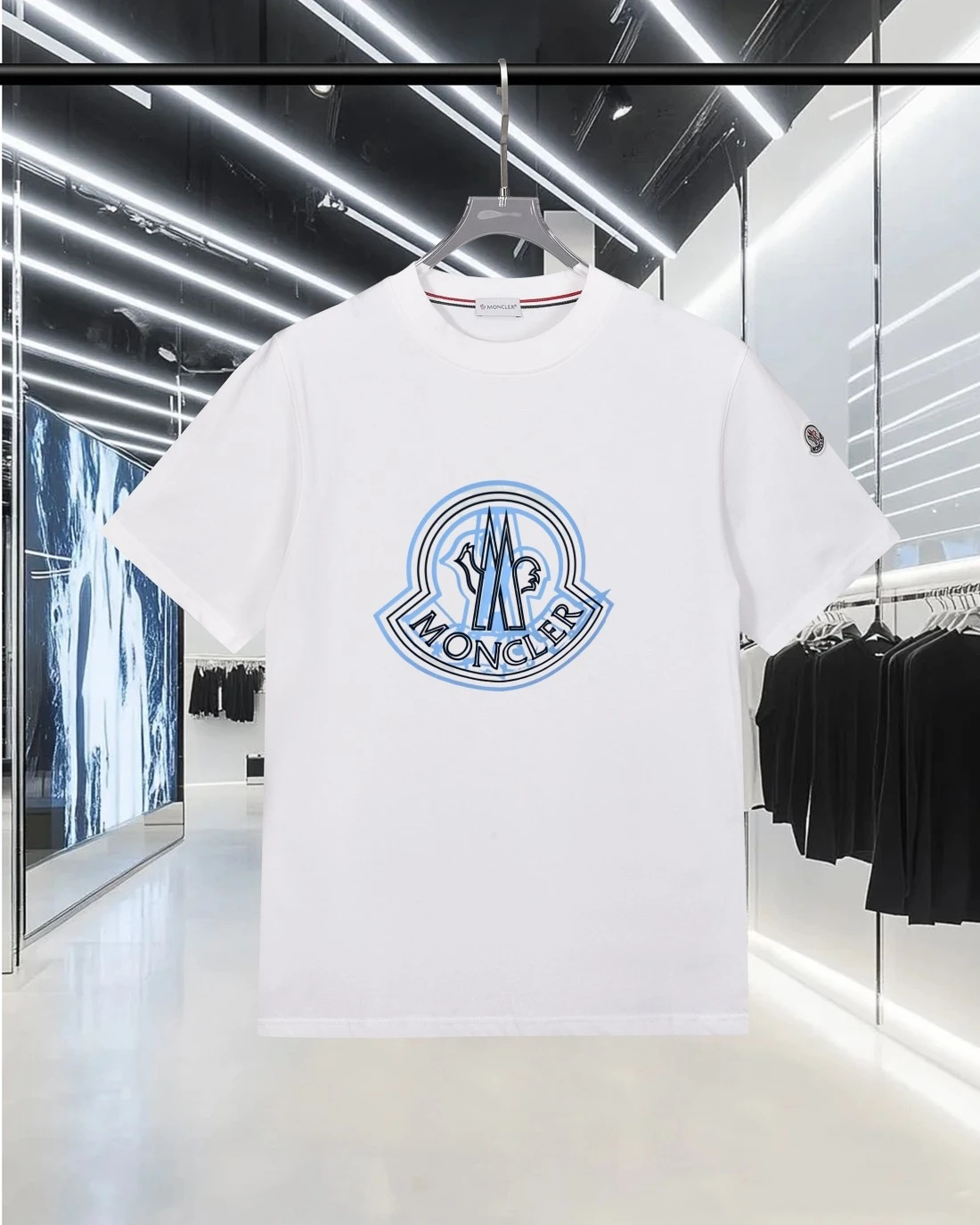 Moncler T-Shirt — 3977c728