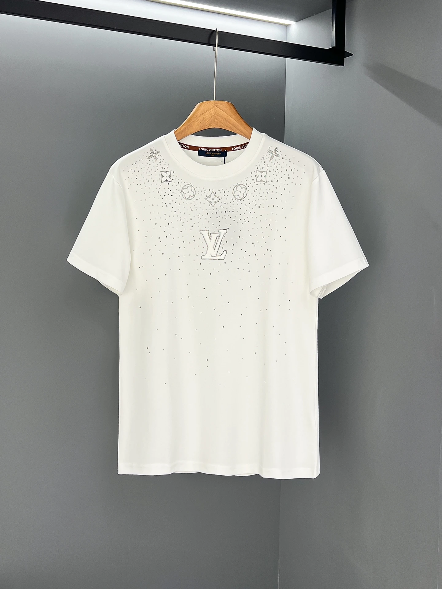 Louis Vuitton T-Shirt — dadfe381