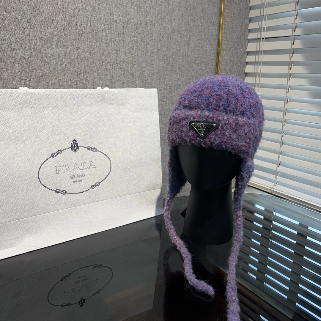Prada Hat — aba390bf