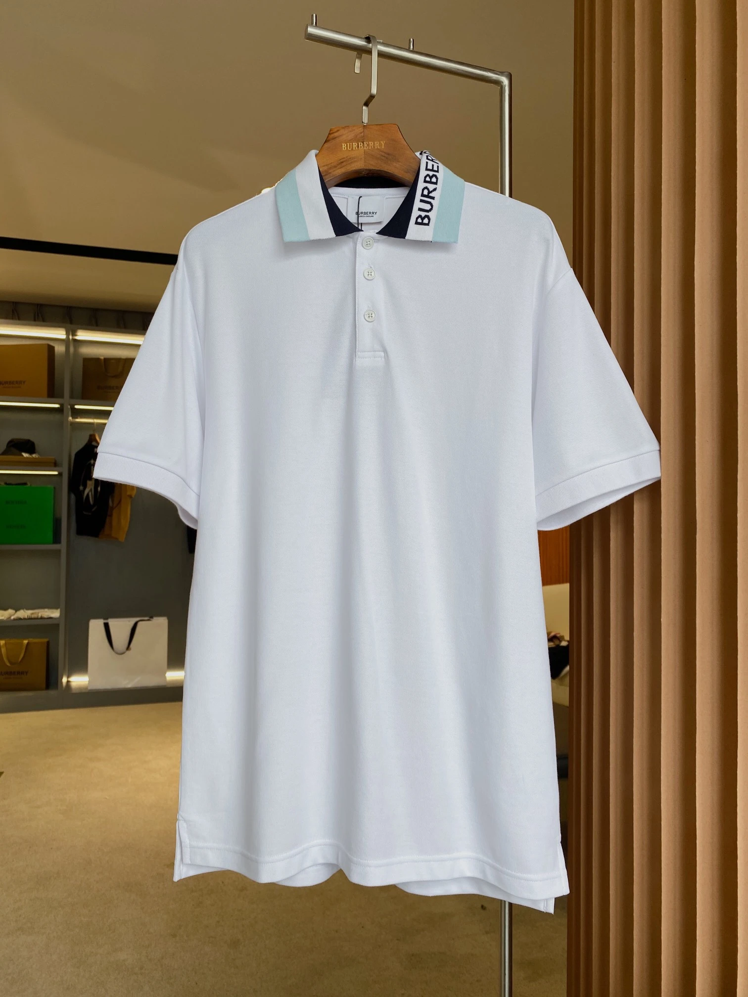 Burberry T-Shirt — a81dfd25