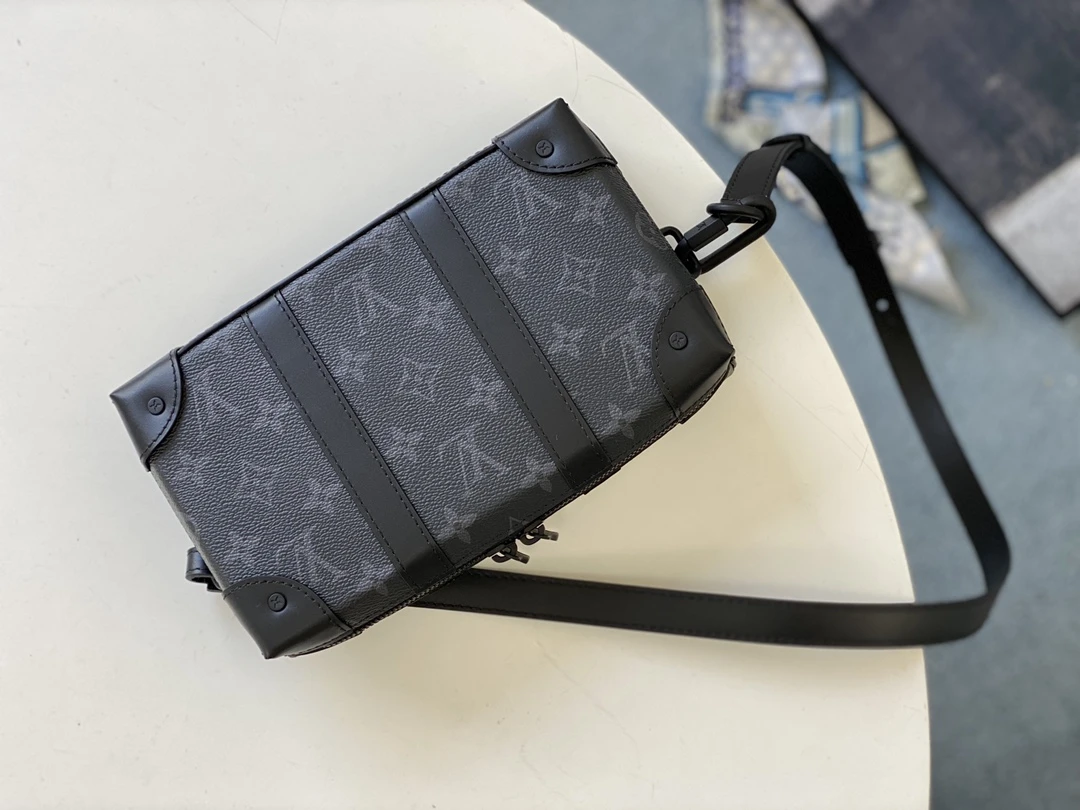 Louis Vuitton Bag — aba86f62