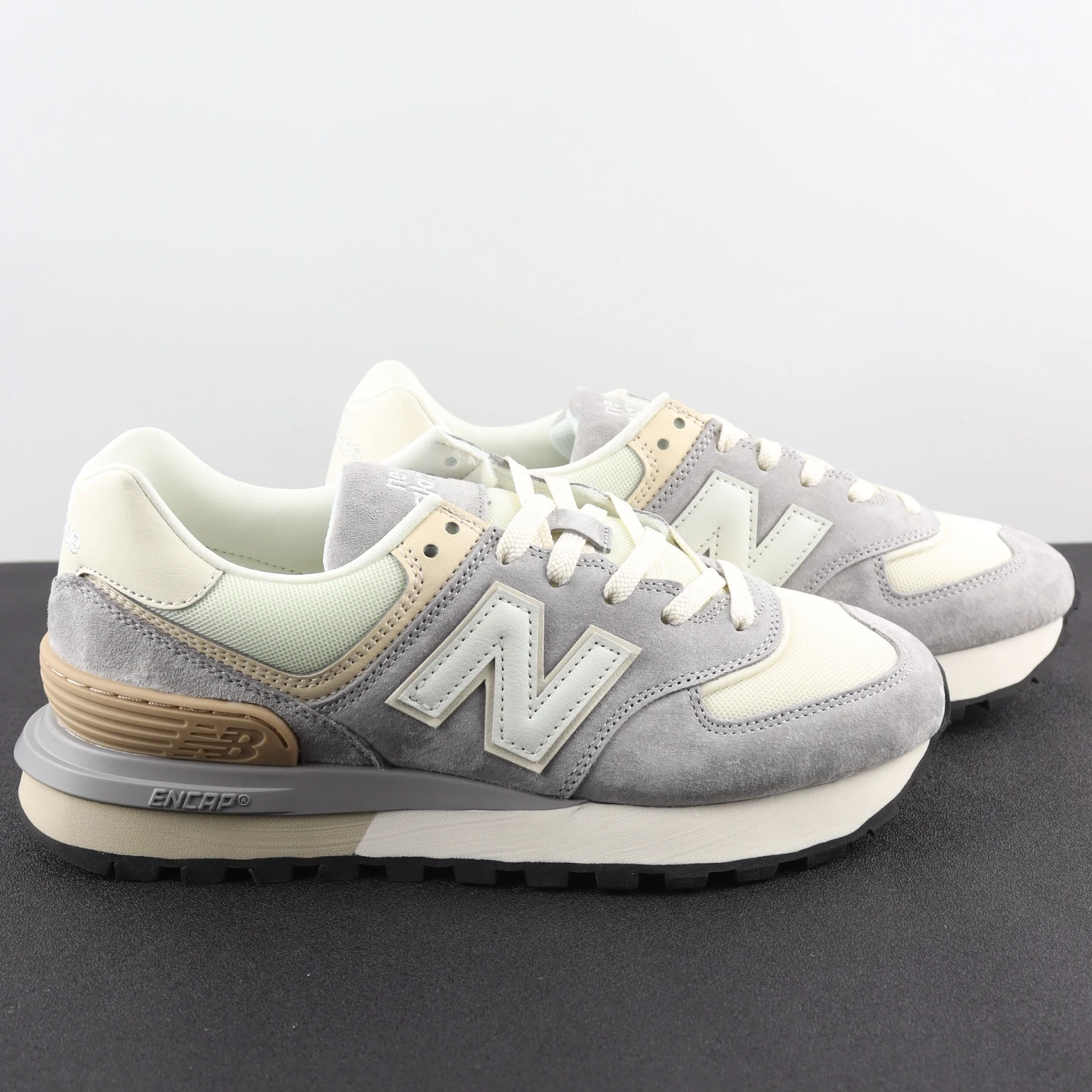 New Balance Shoes — 475b73ff