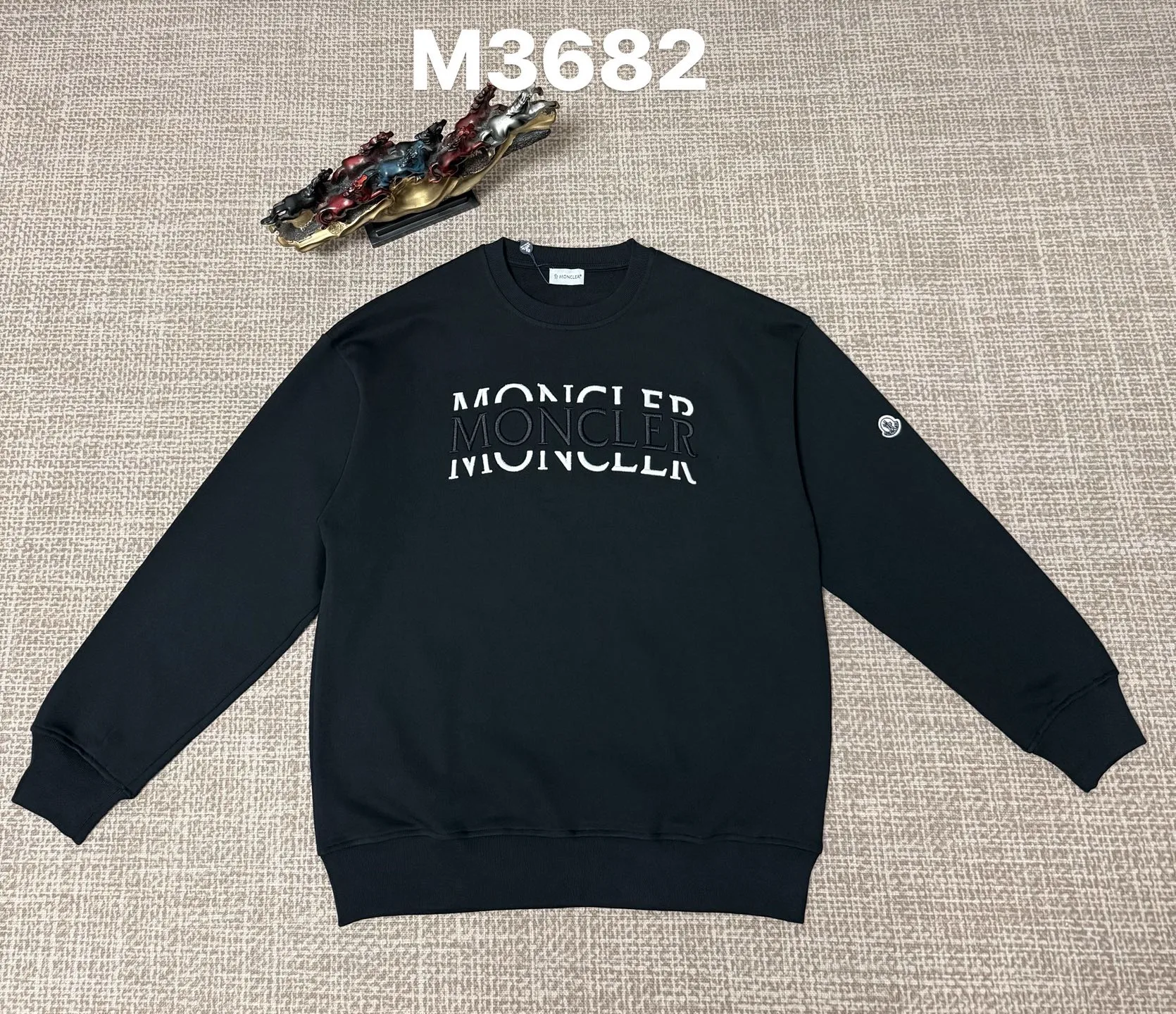 Moncler Sweatshirts — d7e8f0c3
