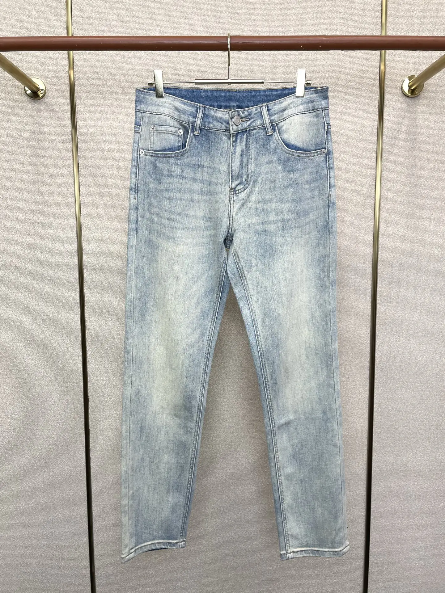Louis Vuitton Jeans — 10bc28f7