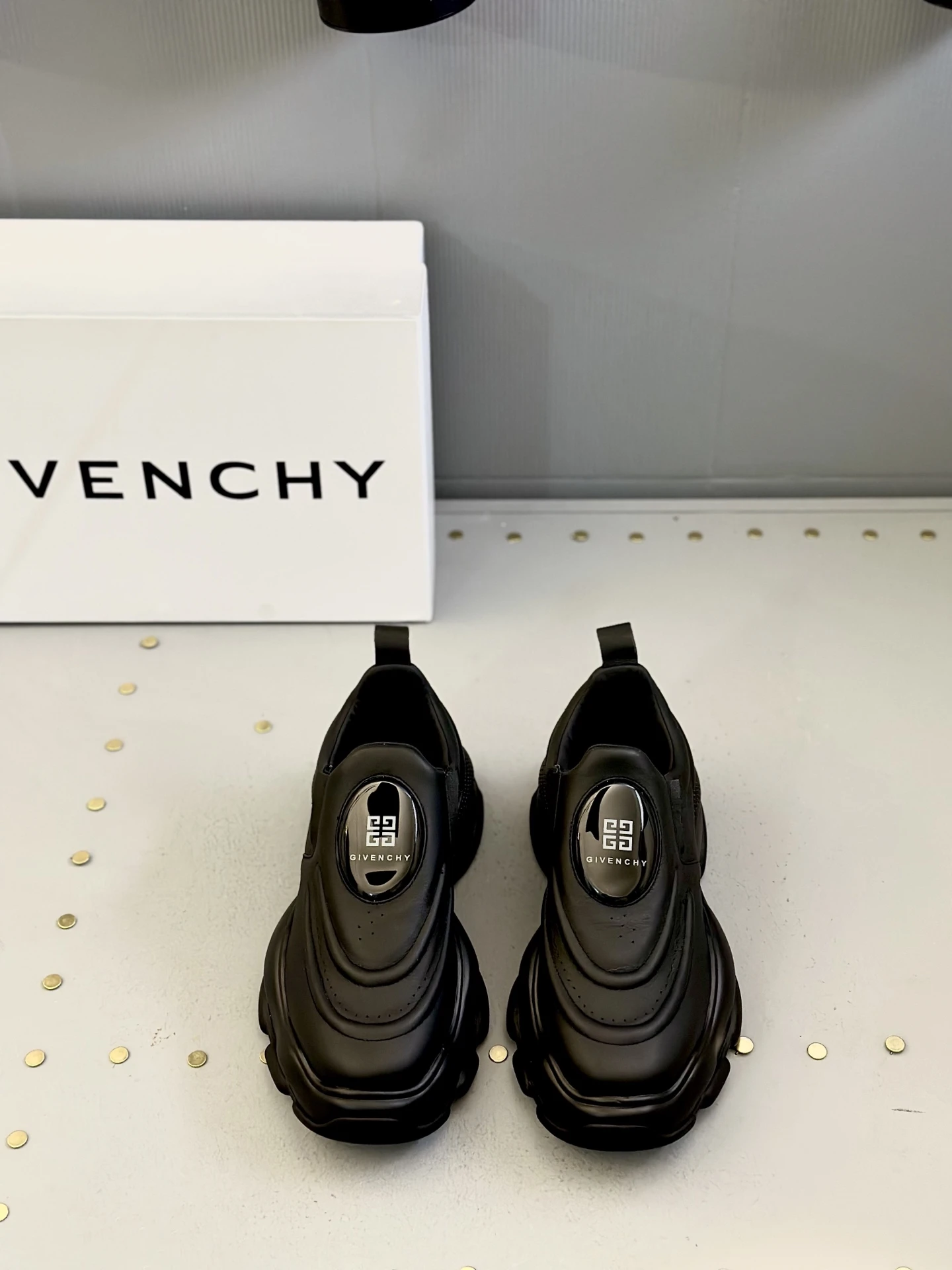 Givenchy Shoes — 24684e11