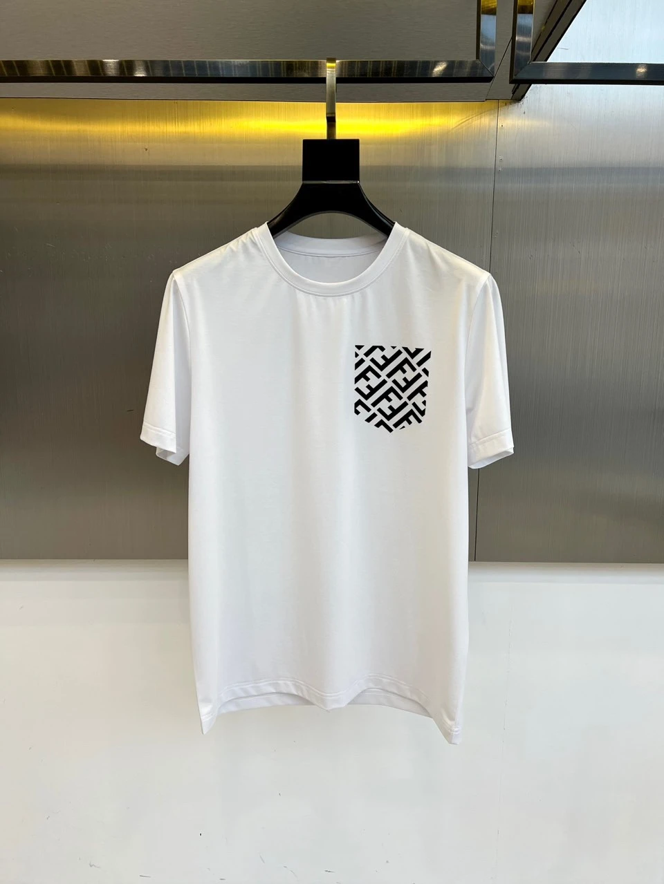 Fendi T-Shirt — 0075ee85