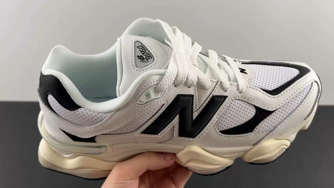 New Balance Shoes — 9b032bcb