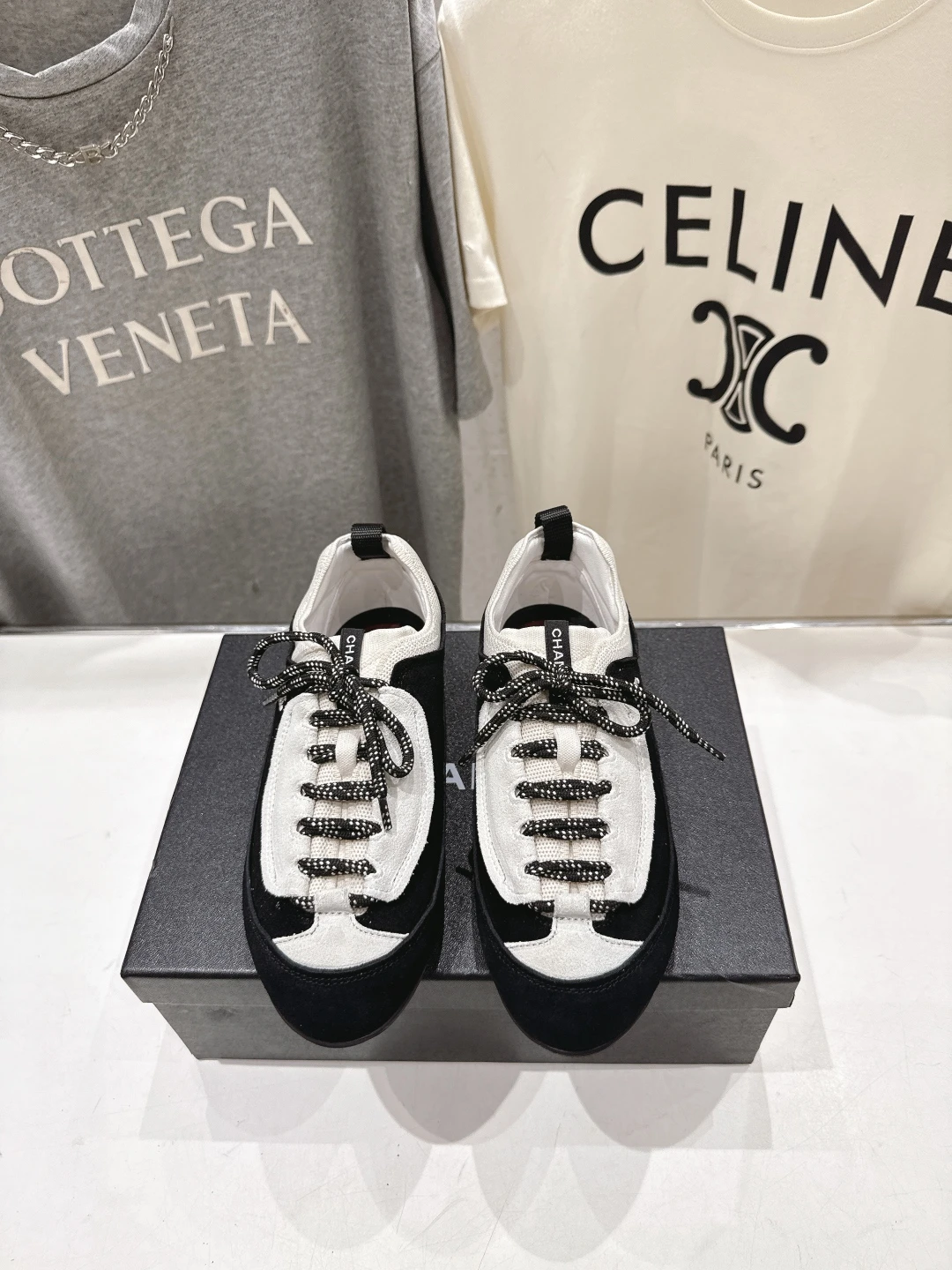 Chanel Sneakers — a00053b1
