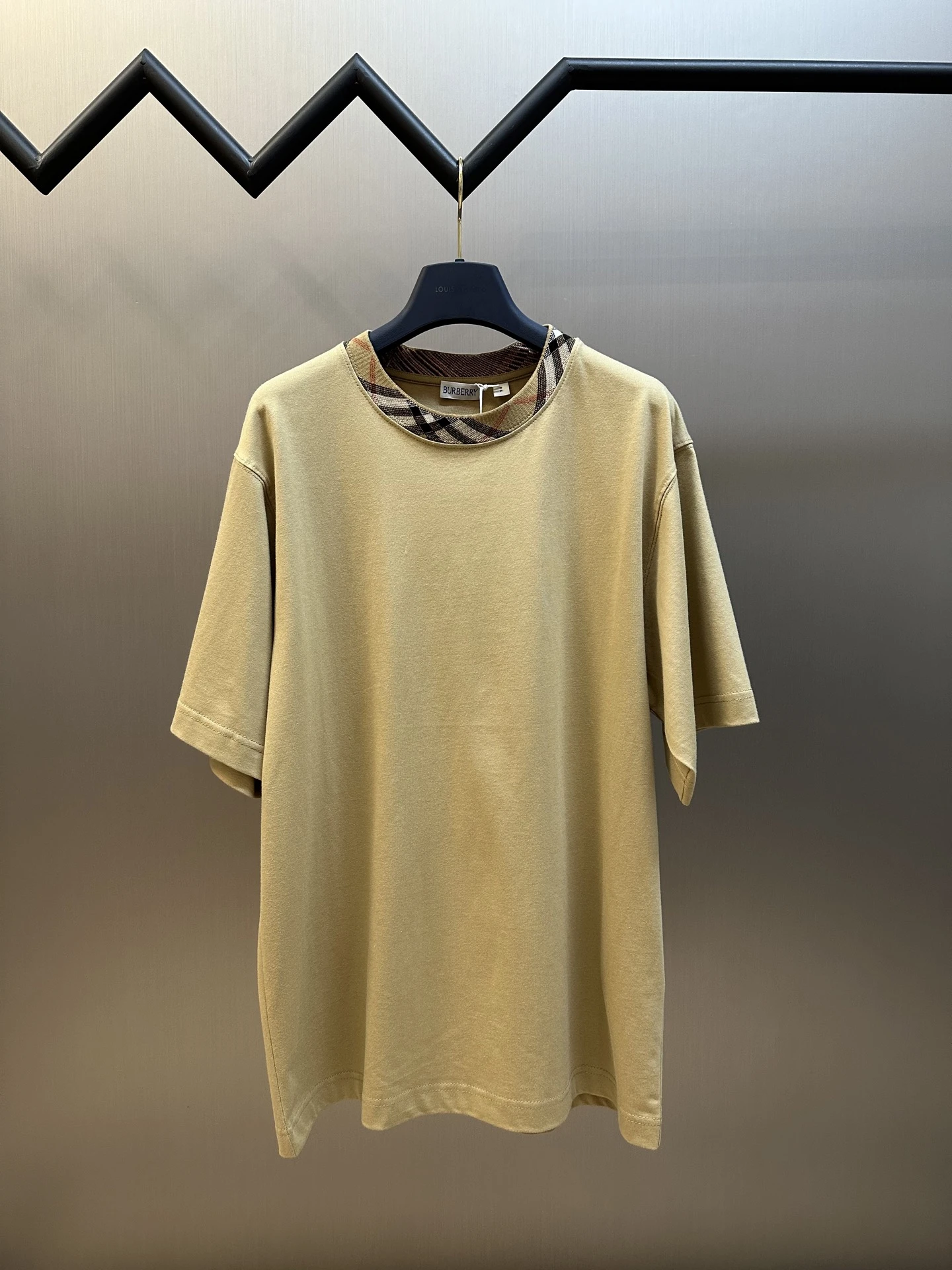 Burberry T-Shirt — 1f897ffa