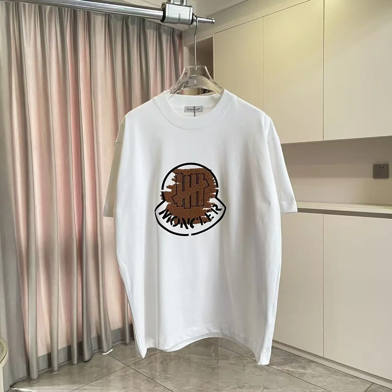 Moncler T-Shirt — 8fa1fe7b