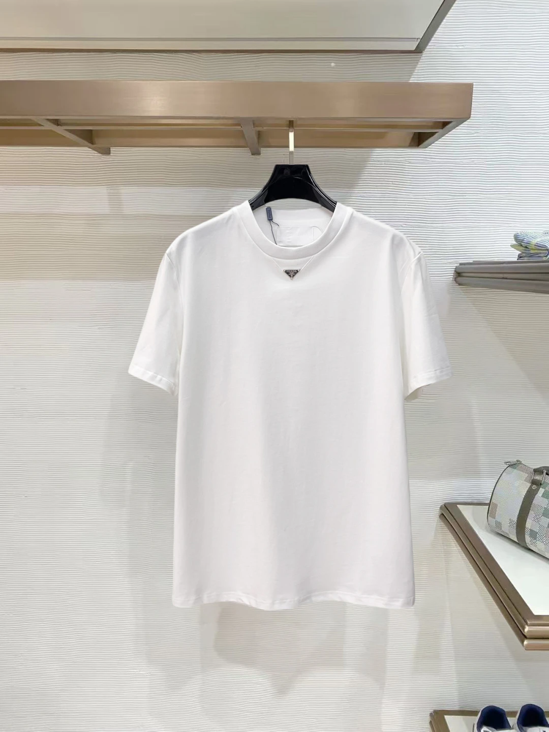 Prada T-Shirt — eb10b316