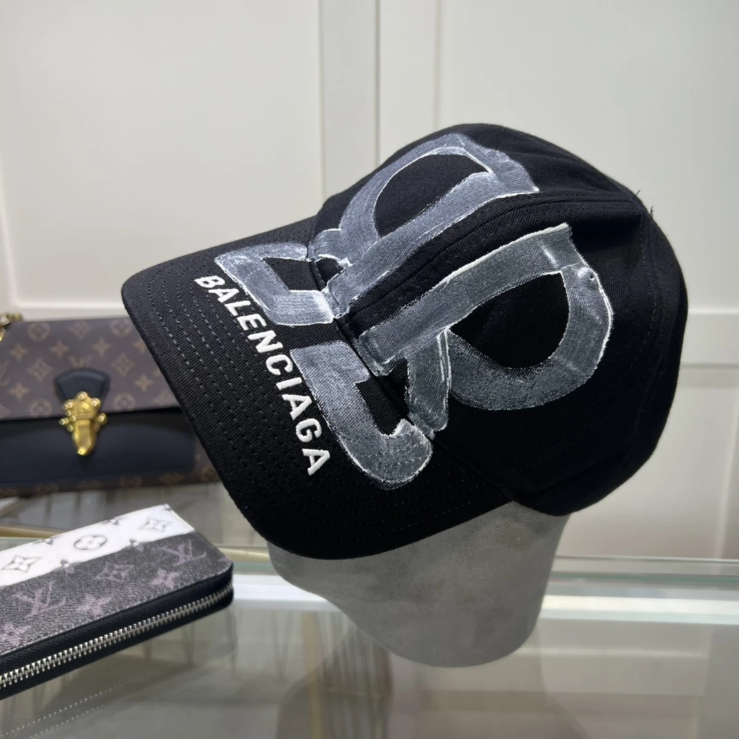 Balenciaga Hat — 1e4d43b3