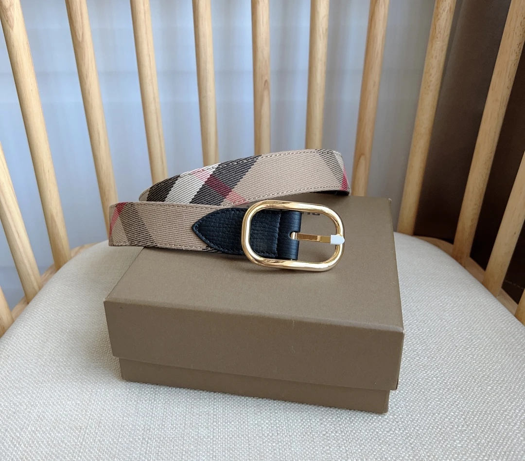 Burberry Belt — cbaf802a
