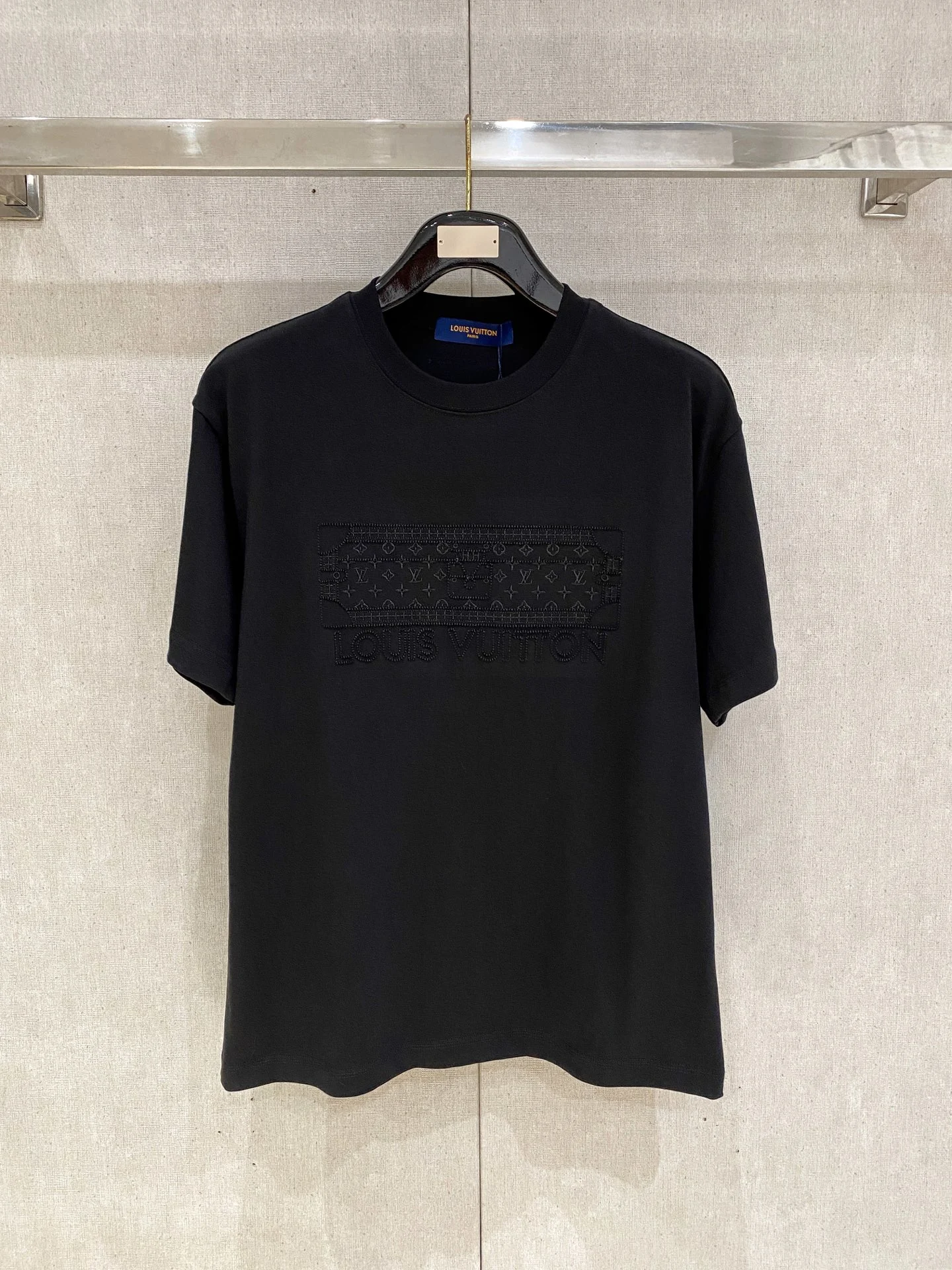 Louis Vuitton T-Shirt — 5b08c966