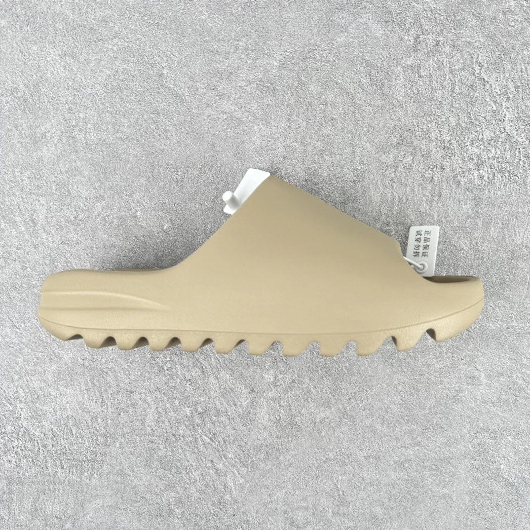 Adidas Slippers — d0fd9856