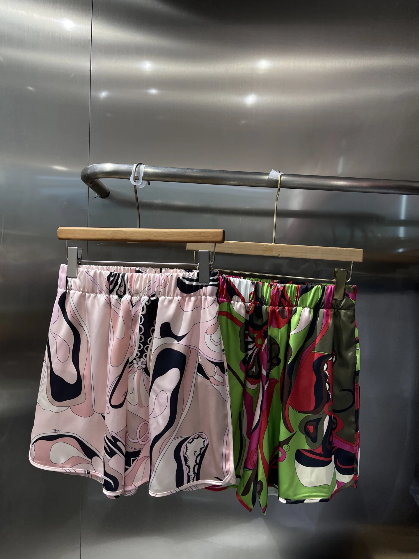 Shorts — a67f631d