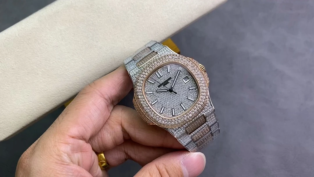 Watch — b1598186