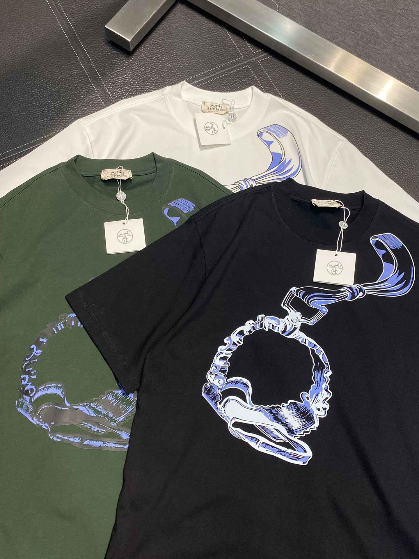 Hermès T-Shirt — 5d30520d